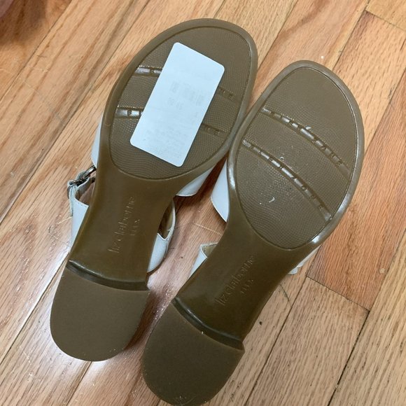 Liz Claiborne Flex Sandals - Picture 7 of 7